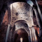 Un poblat, un monestir i un castell. Ruta pel Romànic empordanès